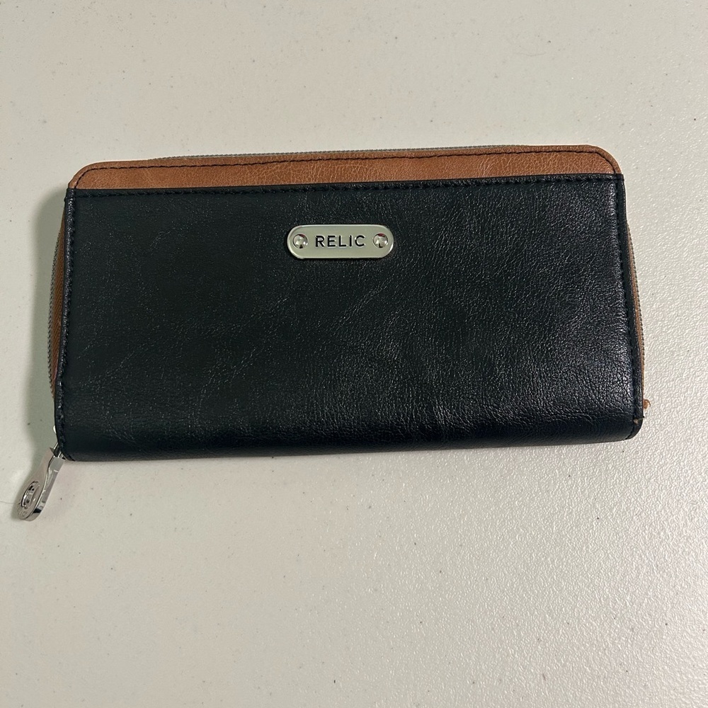 Relic Clutch Wallet Brown Black Zip